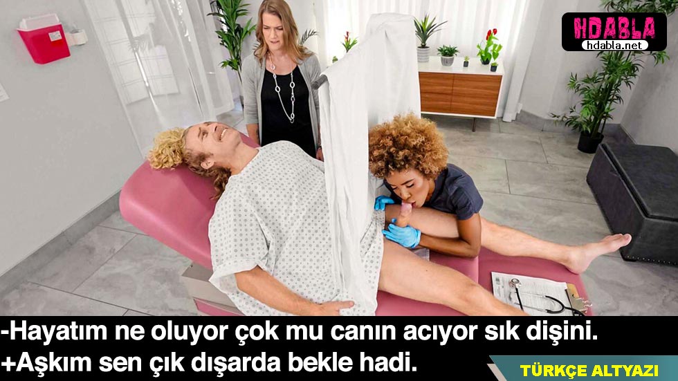 Spor yaparken annemin kabak gibi şekilli poposuna dokundum ve okşadım.