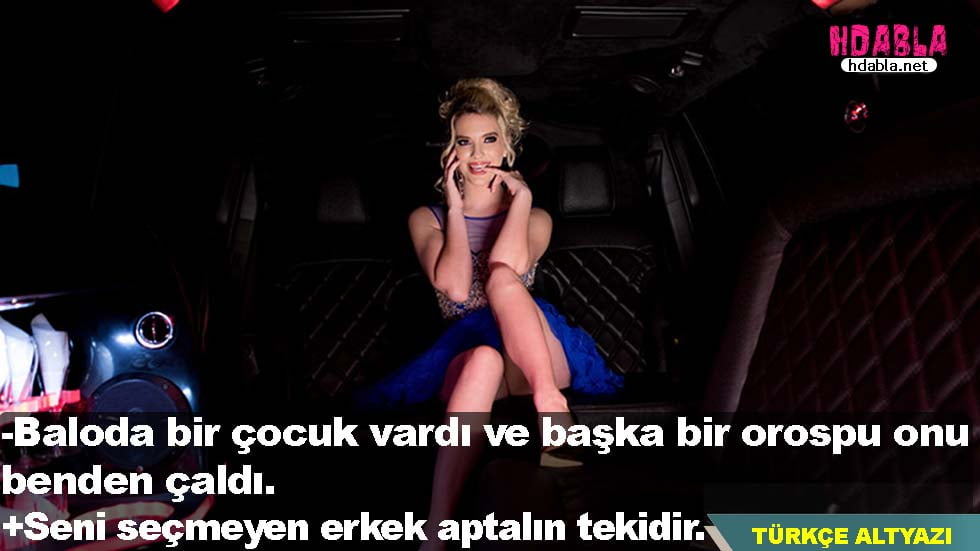 Annem taytla eğildiğinde istemeden bir şeyim kalktı.