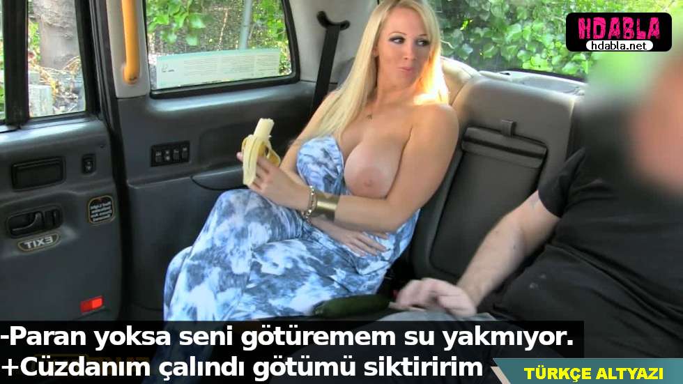 Uyanınca annemin yanımda olduğunu fark ettim ve şaşırdım.