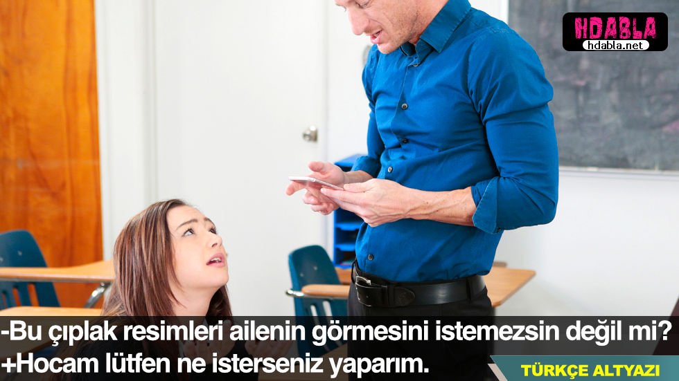 Porno izlemekten sıkıldığım için bugün annemin duşunu izledim